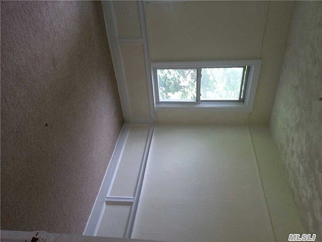 2nd image of 18719 Linden Blvd