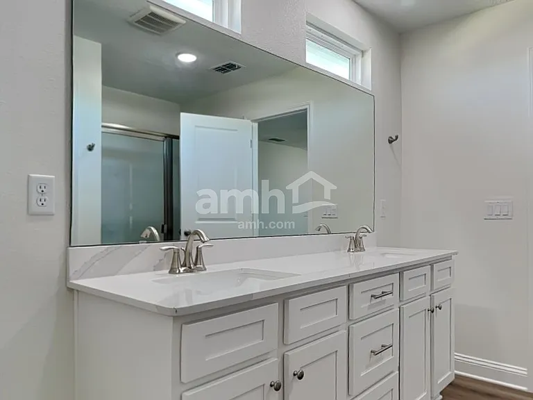 11440 Bay Hill Cir — Photo 10