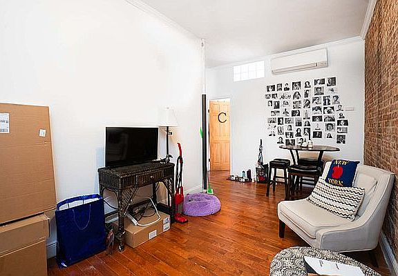 4th image of 334 E 105th St #3