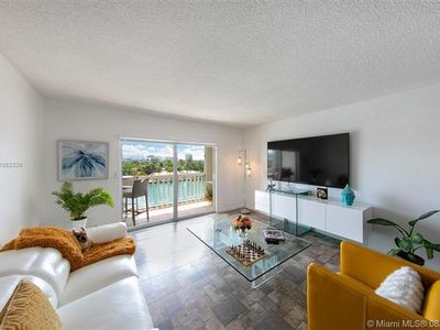 9111 E Bay Harbor Dr APT 5B, Bay Harbor Islands, FL, 33154