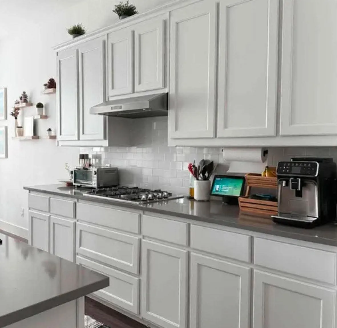 4 bed, 2871 sqft, $3,300 — Photo 3