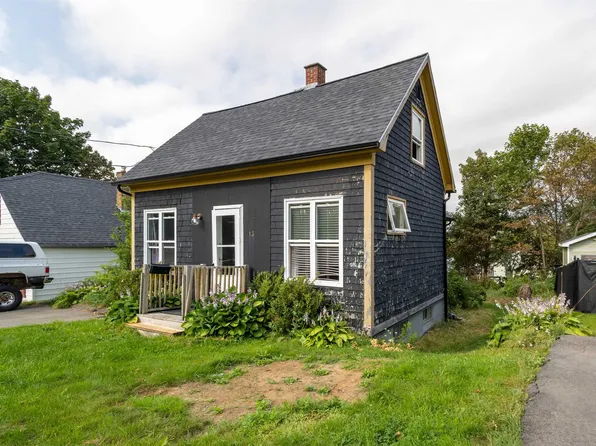 13 Central St, Sydney, NS B1P 2A7