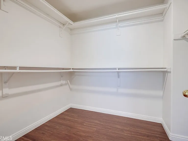 321 Riley Ct — Photo 53