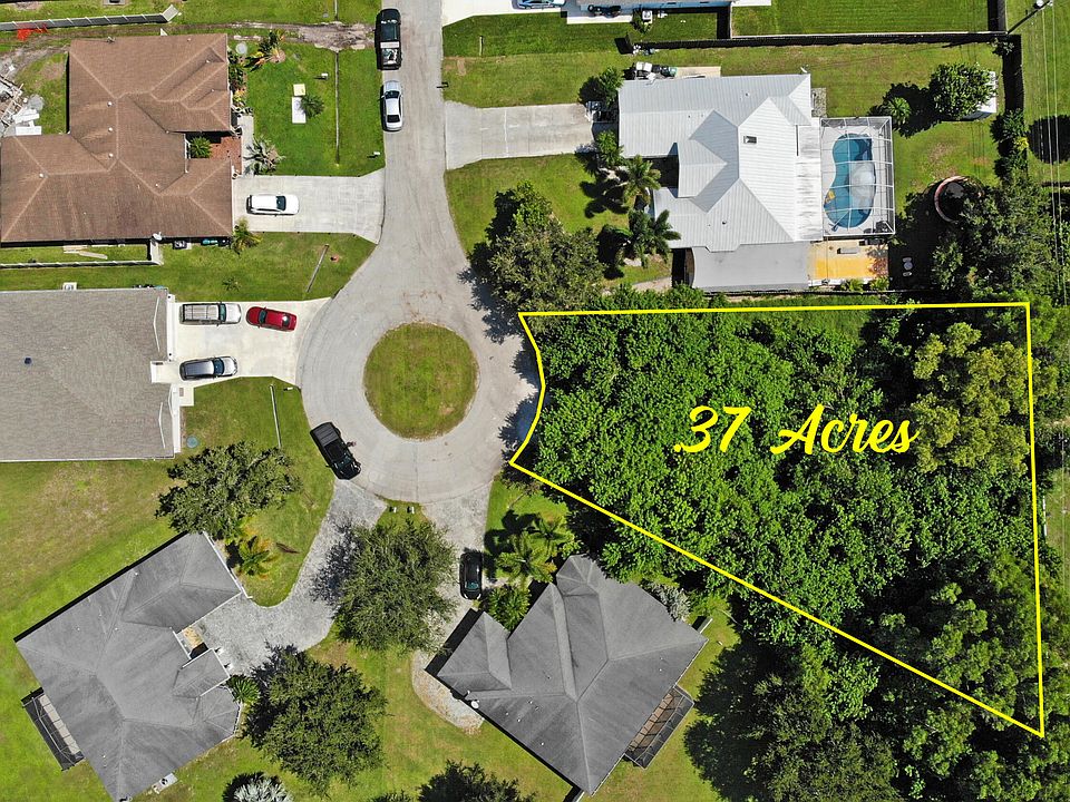 1st image of 435 SW Cahoon Court