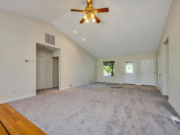 4th image of 17965 Bunker Road