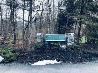 2 Tall Tree Ln, Poughkeepsie, NY 12601