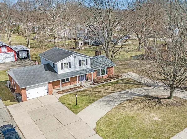 3840 Ivanrest Ave SW, Grandville, MI 49418