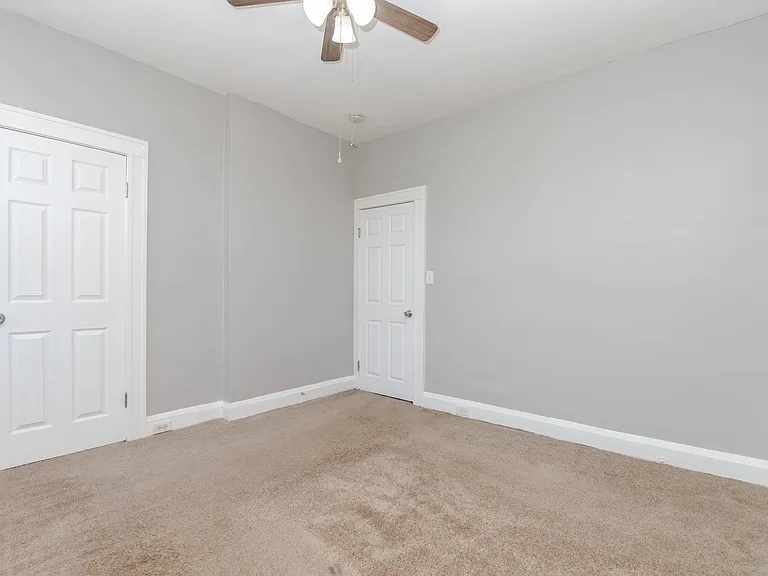 2811 Mayfield Ave — Photo 11