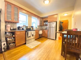 38 Charter St #4, Boston, MA 02113