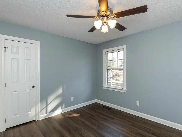1601 Homestead Rd — Photo 22