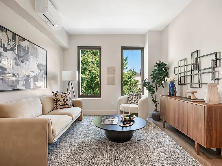 75 Dupont St #708 — Photo 1