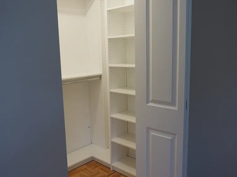 10 Longwood Dr #10 — Photo 14
