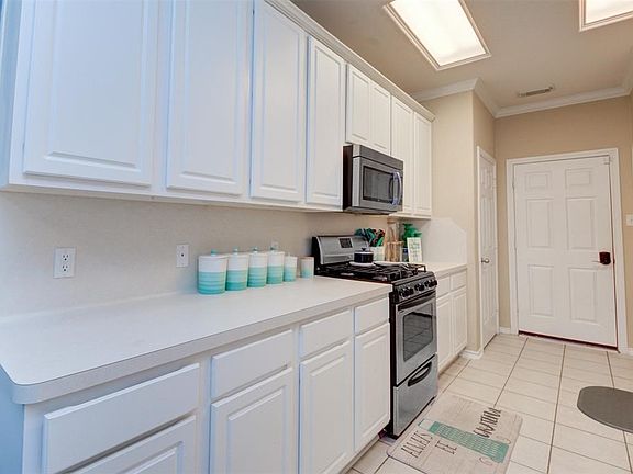 2nd image of 16542 Cairngrove Ln