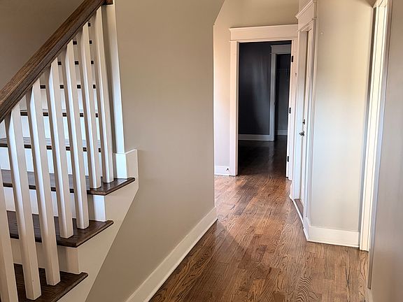 3rd image of 414 Acklen Park Dr APT 1
