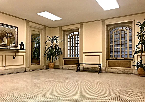 Rented by Traci Kuther, LREB | media 55