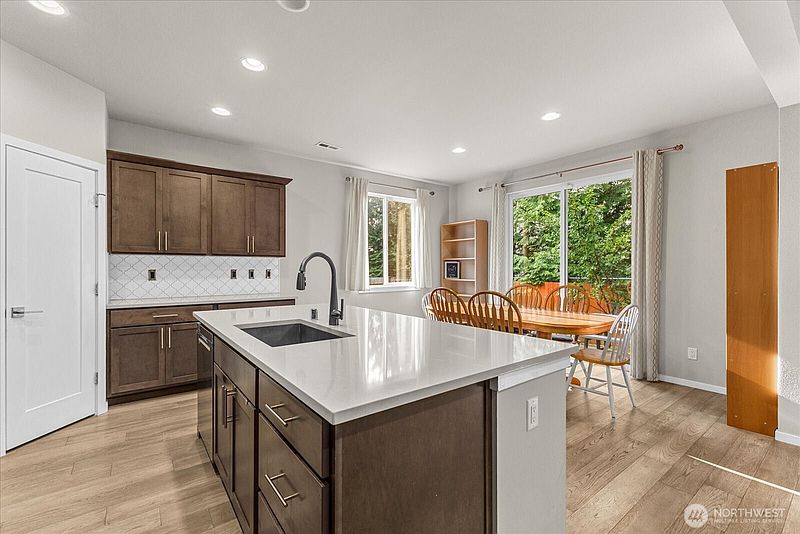 5th image of 13751 SE 183RD Street