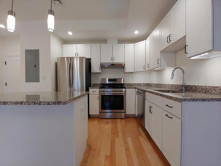 2489 Washington St #2C — Photo 25