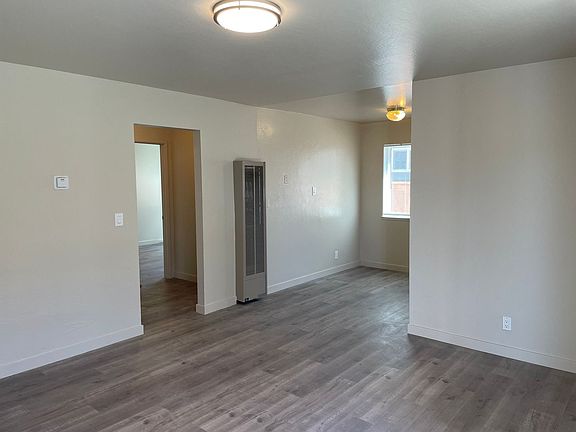 4th image of 883 Sharmon Palms Ln #B