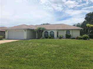 86 Pine Valley Ln, Rotonda West, FL 33947