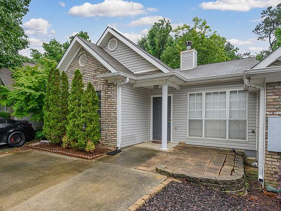 2nd image of 105 Hidden Creek Cir