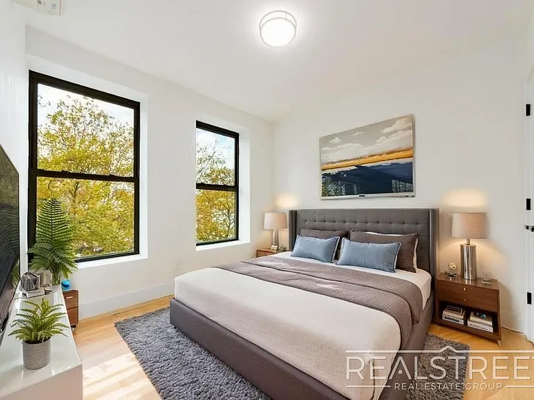 431 De Kalb Ave #3B — Photo 3