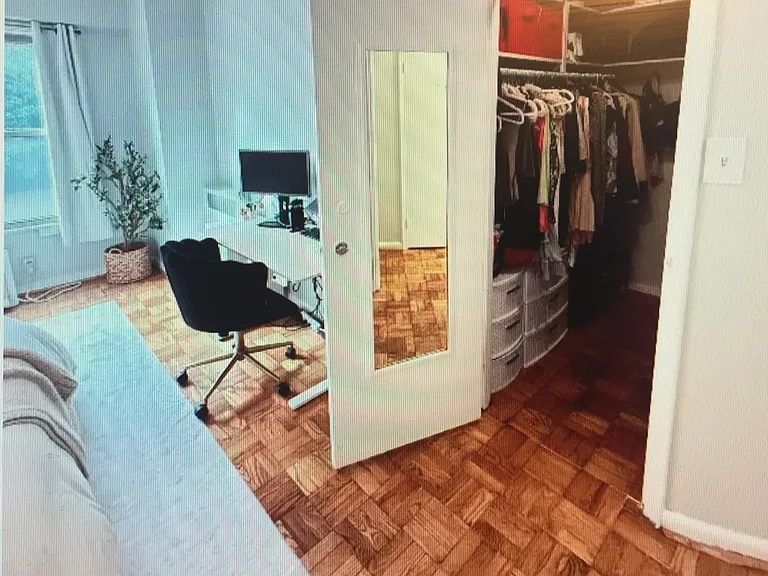 Closet Master Bedroom
