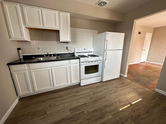 4th image of 2102 Stansbury St #0