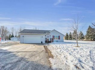 3910 Algoma Rd, New Franken, WI 54229