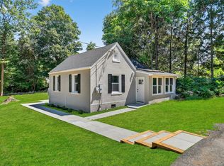 28 Red Brook Rd, Mahopac, NY 10541