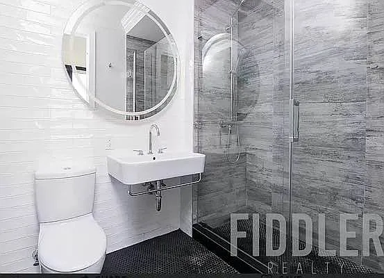 Rented by The KCI Group | media 114