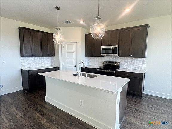 3rd image of 9009 Chalk Maple Dr