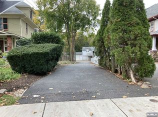 118 Doremus Ave, Ridgewood, NJ 07450