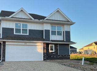 1060 Jubert Dr, Hamel, MN 55340