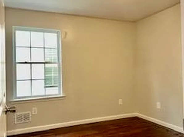 271 Grant Avenue image 13 of 19