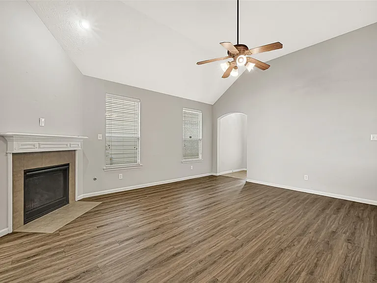 17255 Lafayette Hollow Ln — Photo 9