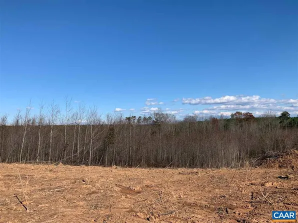 Branch Dr E, Scottsville, VA 24590