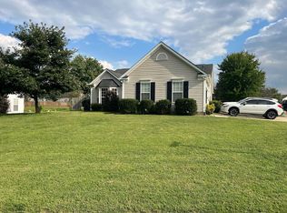 100 Clairwood Dr, Mount Holly, NC 28120