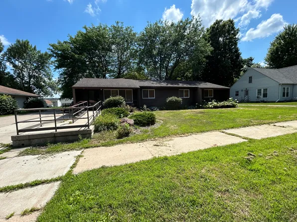 318 1st St SW #2, New Richland, MN 56072