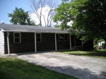 2nd image of 2713 Ginn Dr
