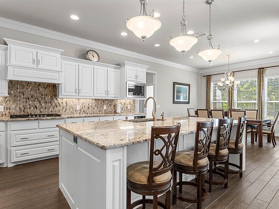 3rd image of 5325 Waterford Dr