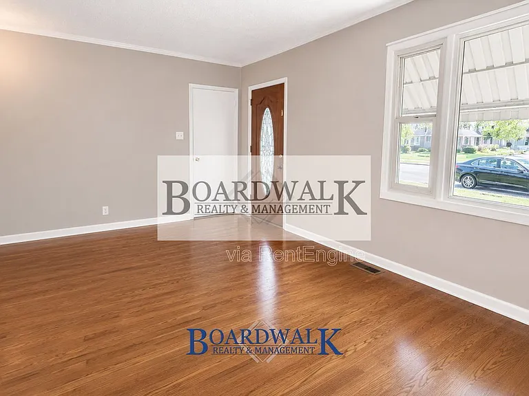 2725 S Lake St #1 — Photo 5