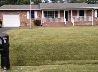 403 Fern Ct, Fredericksburg, VA 22408