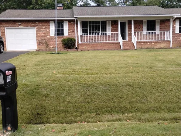403 Fern Ct, Fredericksburg, VA 22408