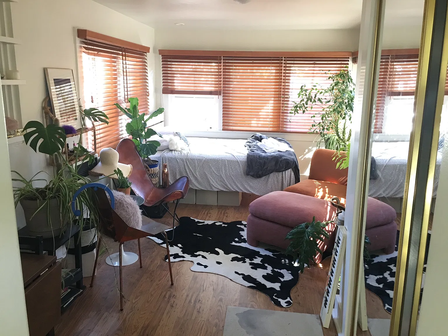 Studio, 350 sqft, $2,000 — Photo 1
