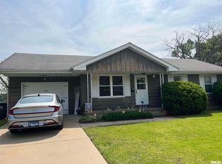 930 S Oregon St, Peoria, IL 61605