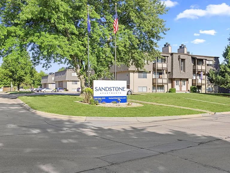 Sandstone Apartments — Photo 19