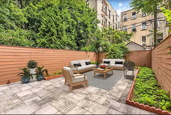 Rented by Avenues Real Estate | media 12