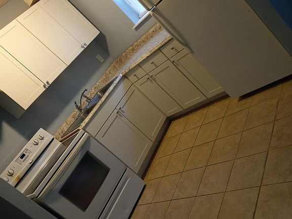 3rd image of 506 N 2nd St APT C