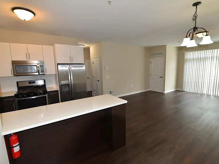 475 Avenel St #106 — Photo 2