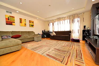 Sold by Amerihomes Realty of NY